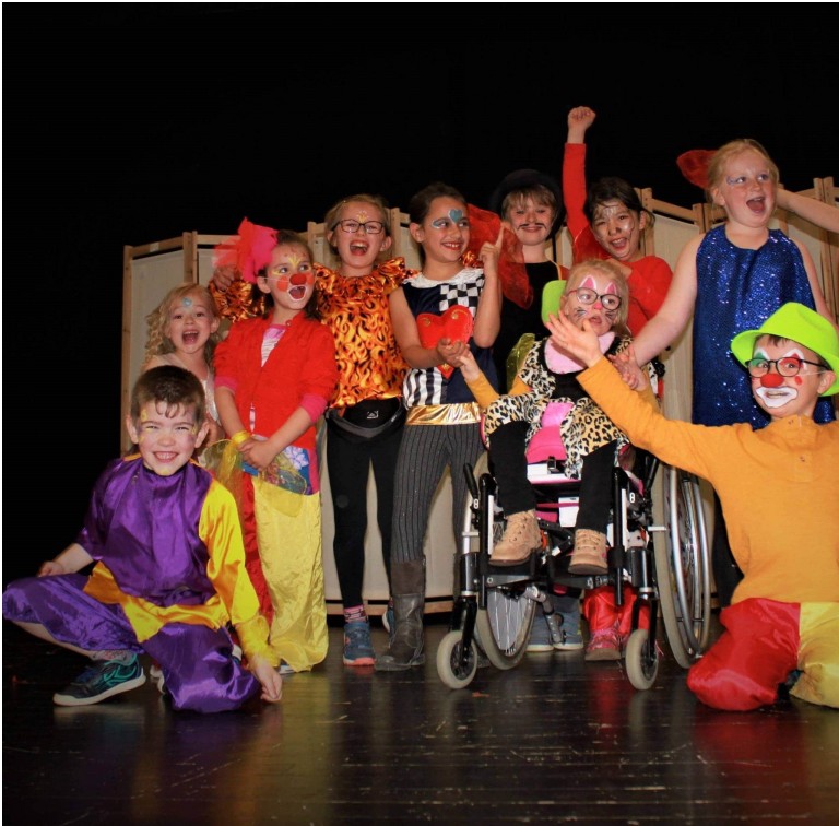 Ecole de spectacle - Théâtre-Danse-Clown à Locminé et Bignan- Morbihan - Finistère